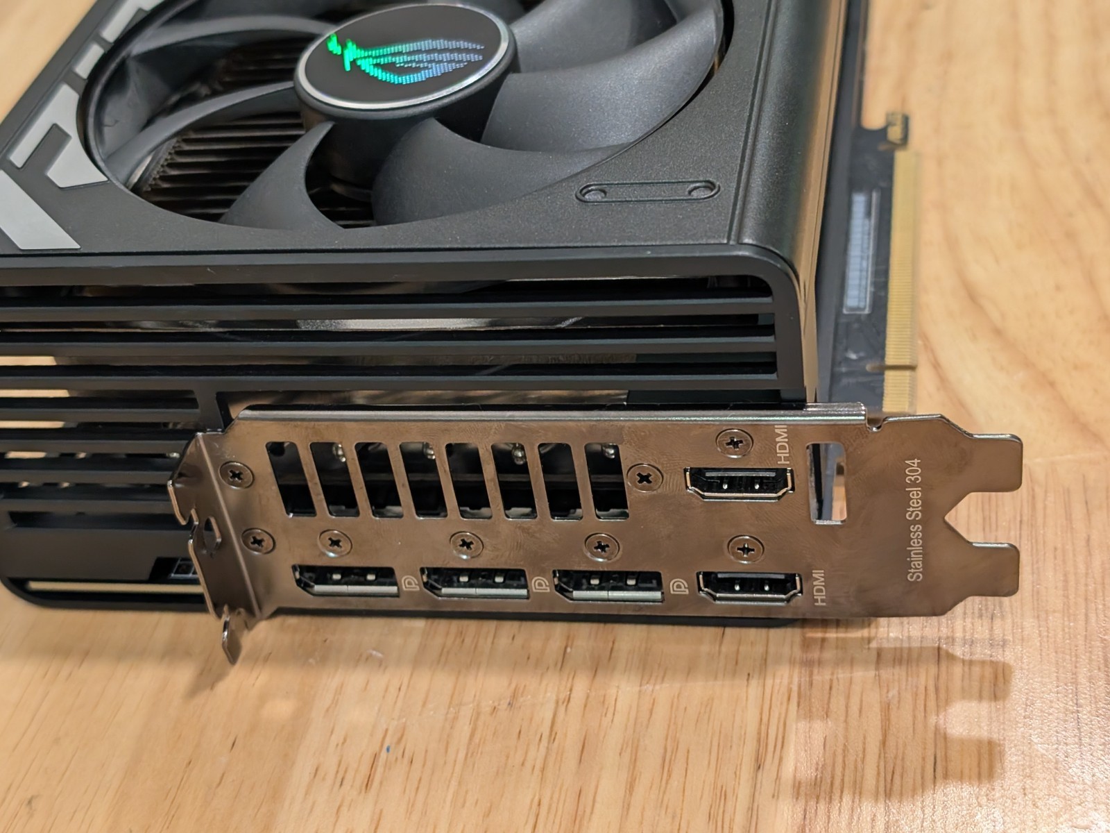 プレミアムオファー ASUS ROG Strix GeFor - Rtx 4090 24Gb Gddr6X のレビューと価格