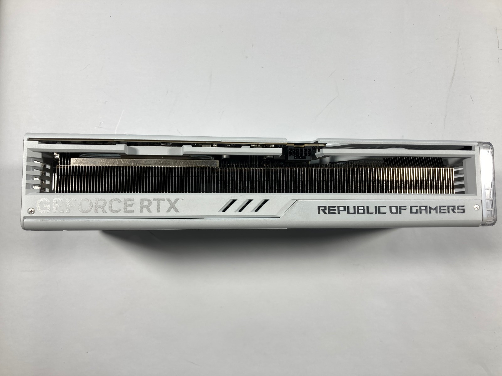 BH 2 GET 1 オファー ASUS ROG Strix - Rtx 4090 24Gb Gddr6X のレビューと価格