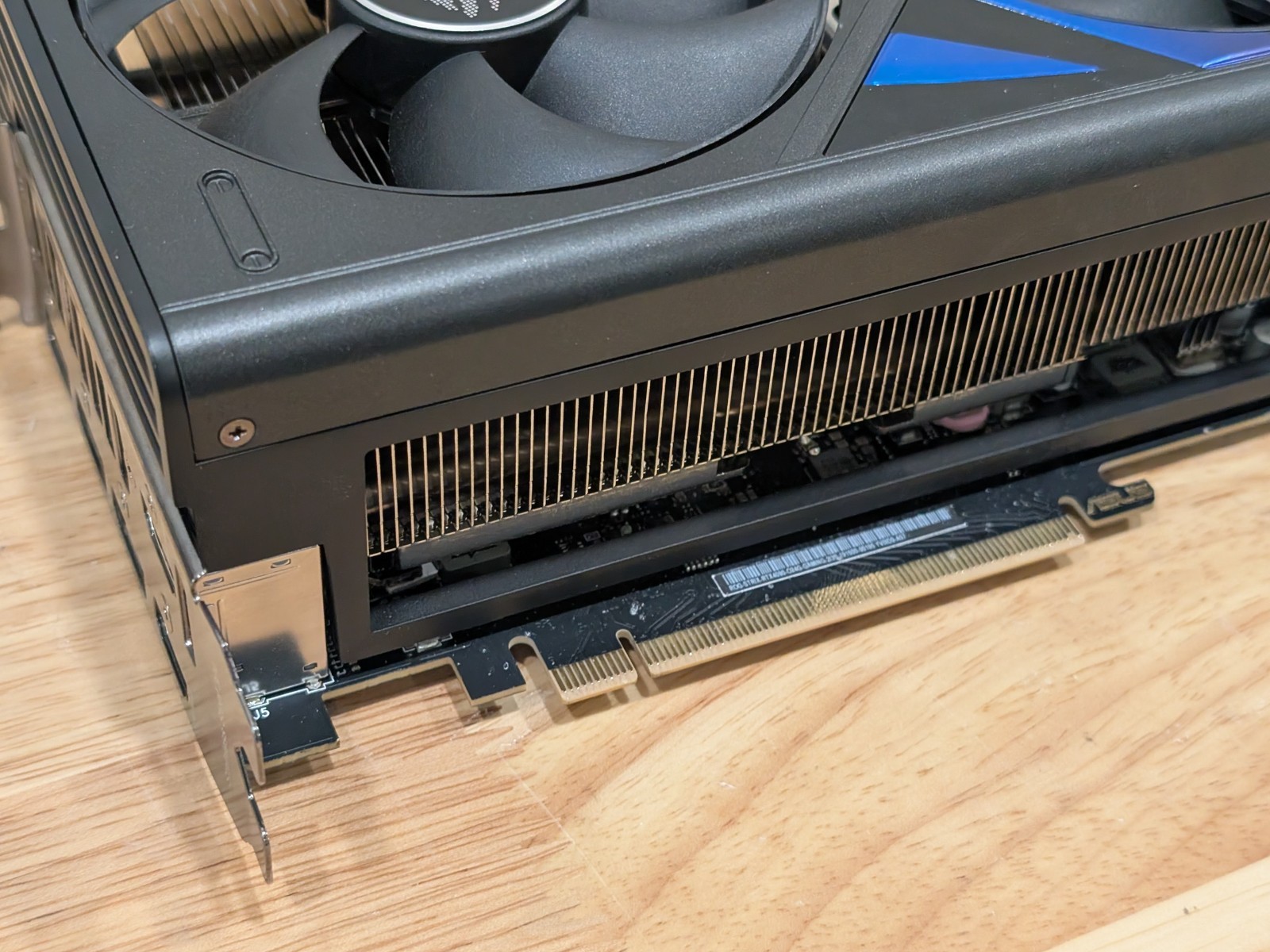 BH ベストオファー ASUS ROG Strix GeFo - Rtx 4090 24Gb Gddr6X のレビューと価格