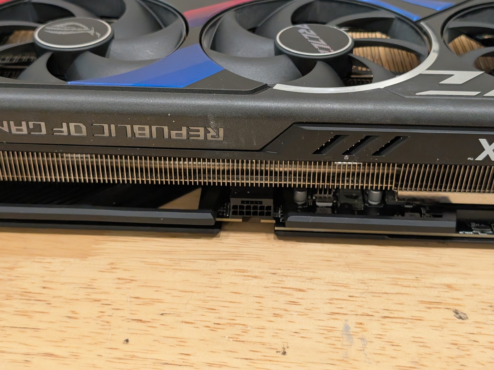 BH OFFER ASUS ROG Strix GeForc - Rtx 4090 24Gb Gddr6X のレビューと価格