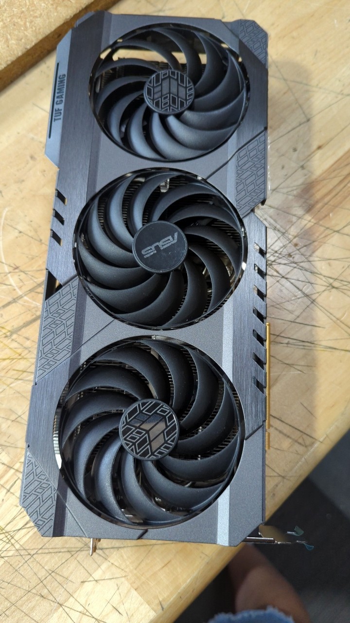 BH ベストオファー：Asus GeForce RTX 40 - Rtx 4090 24Gb Gddr6X のレビューと価格