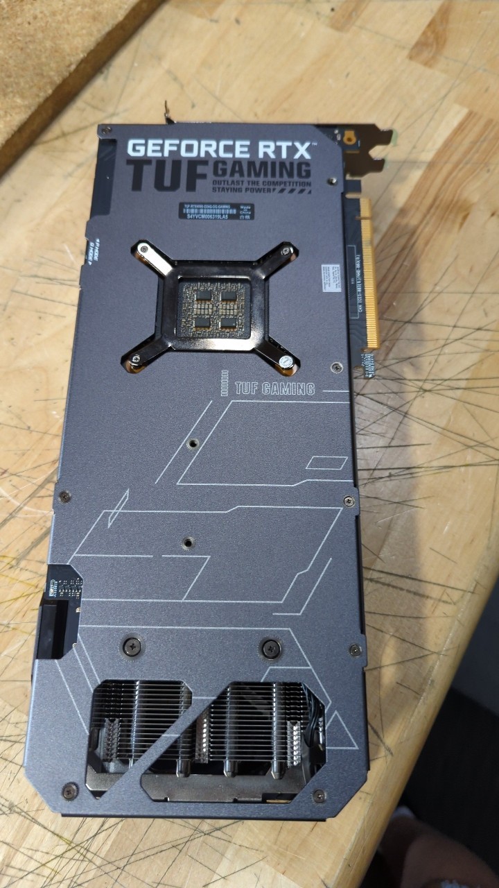 BH ベストオファー：Asus GeForce RTX 40 - Rtx 4090 24Gb Gddr6X のレビューと価格
